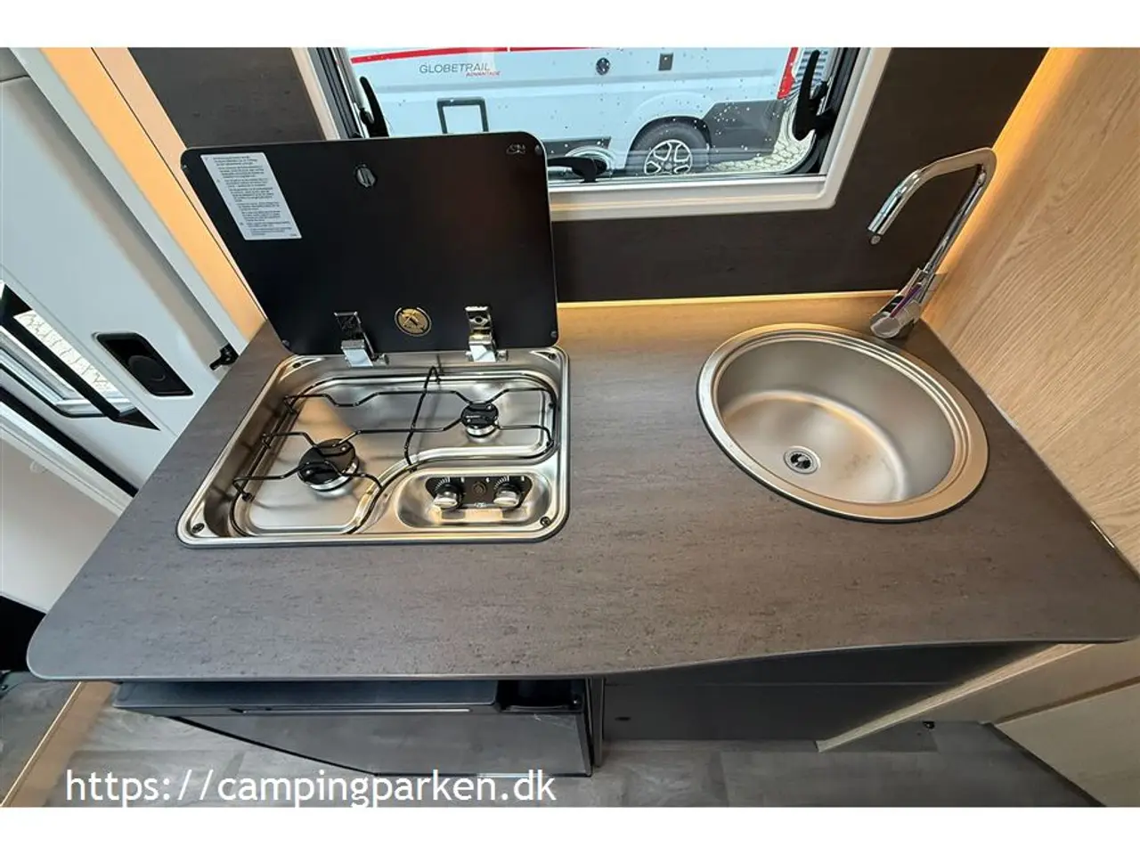 Billede 7 - 2027 - SunLight T 58 Adventure Edition Super lækker, kort autocamper under 6 m og automatgear - kom nemt omkring!