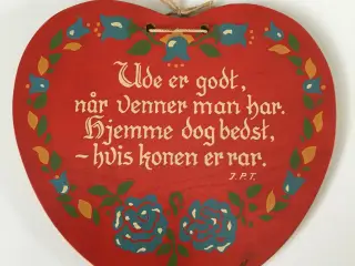 Gl. Hjerte skilt med tekst