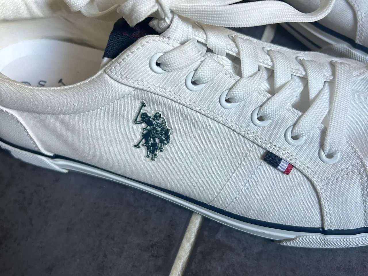Billede 2 - Hvide Polo Ralph Lauren sneakers i str 44 