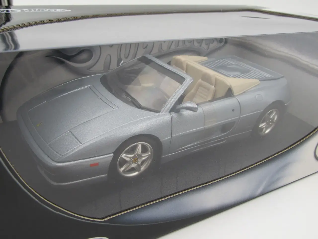 Billede 2 - 1995 Ferrari F355 Spyder - 1:18
