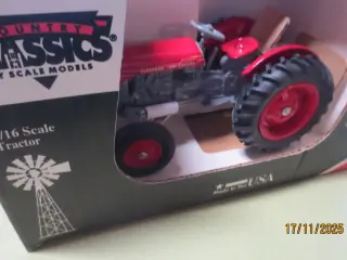 1 stk Ny Modeltraktor Massey Ferguson 35 Special