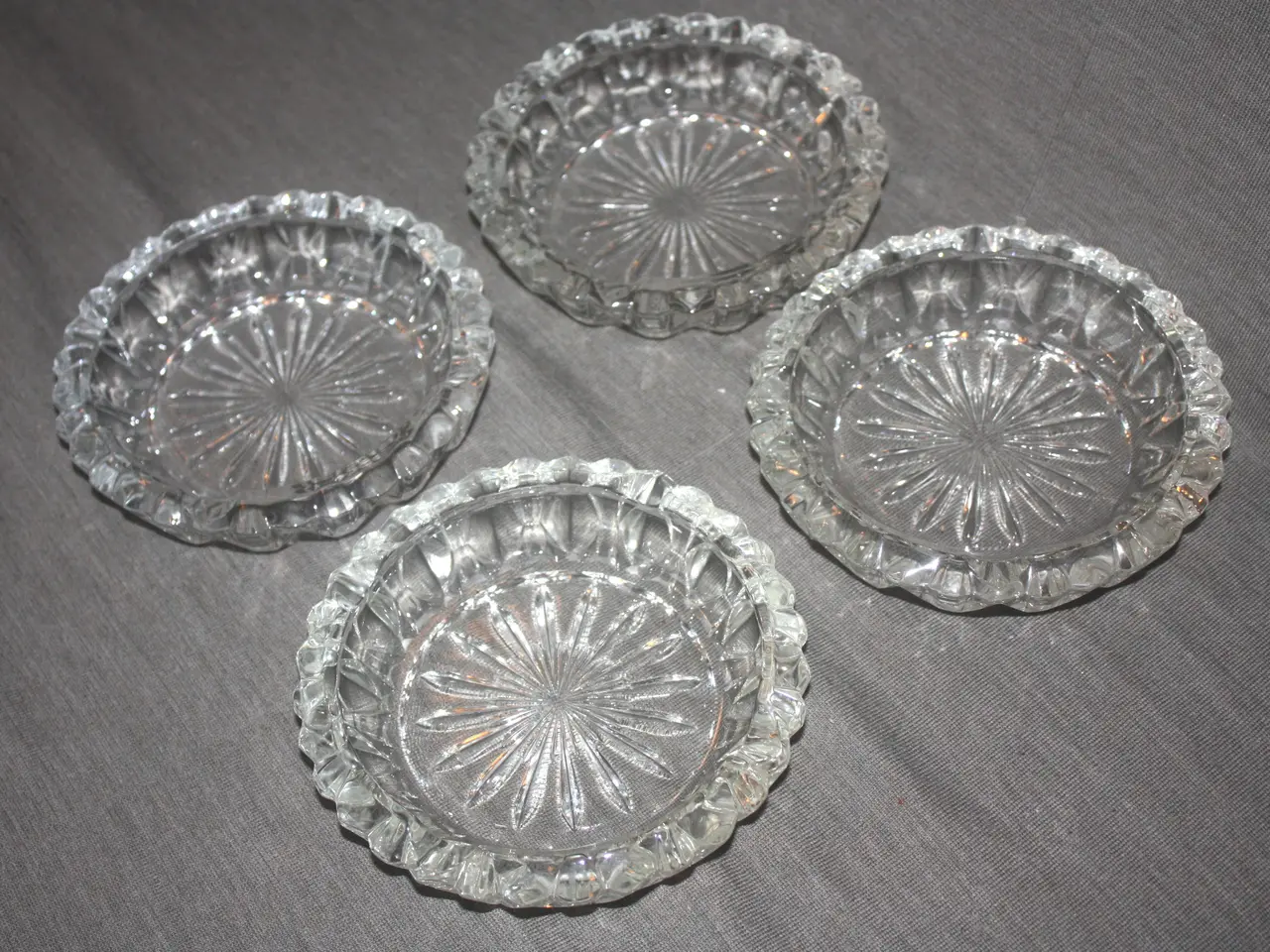 Billede 1 - Askebæger i glas diam. 15 cm pris for 4 stk.