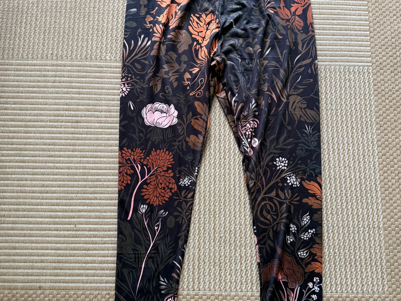 Billede 1 - Mønstrede leggings. Helt ny. Str 3XL