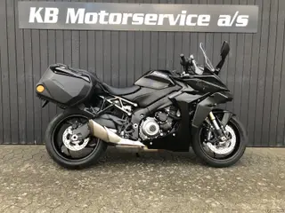 Suzuki GSXS 1000 GT