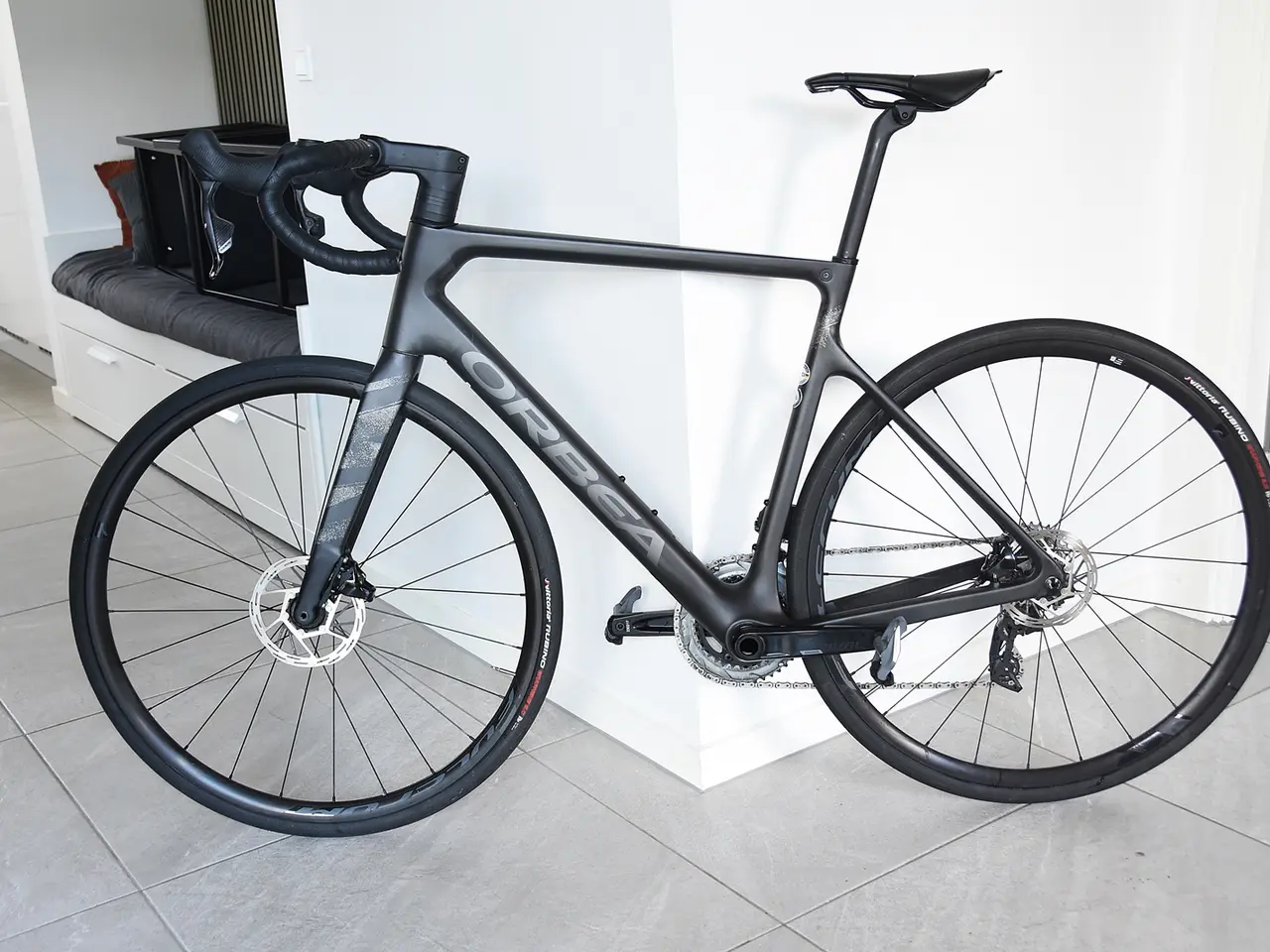 Billede 2 - næsten ny carbon racercykel