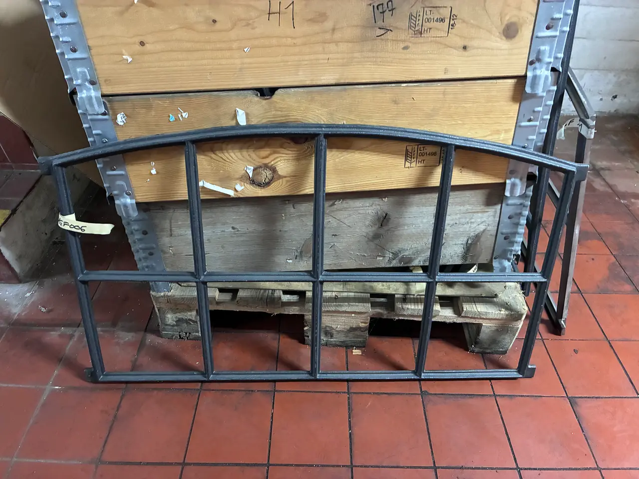 Billede 12 - Støbejerns vinduer sælges.