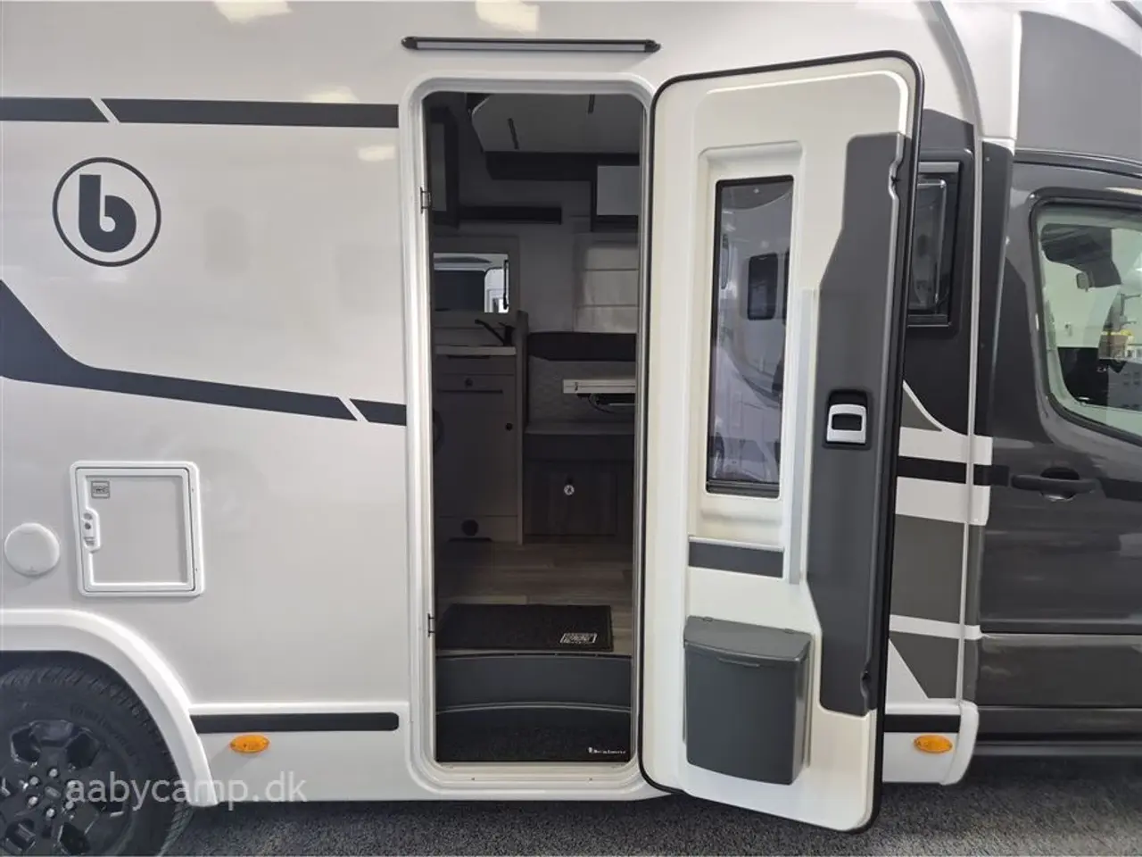 Billede 5 - 2026 - Benimar Tessoro 468 Top udstyret Benimar