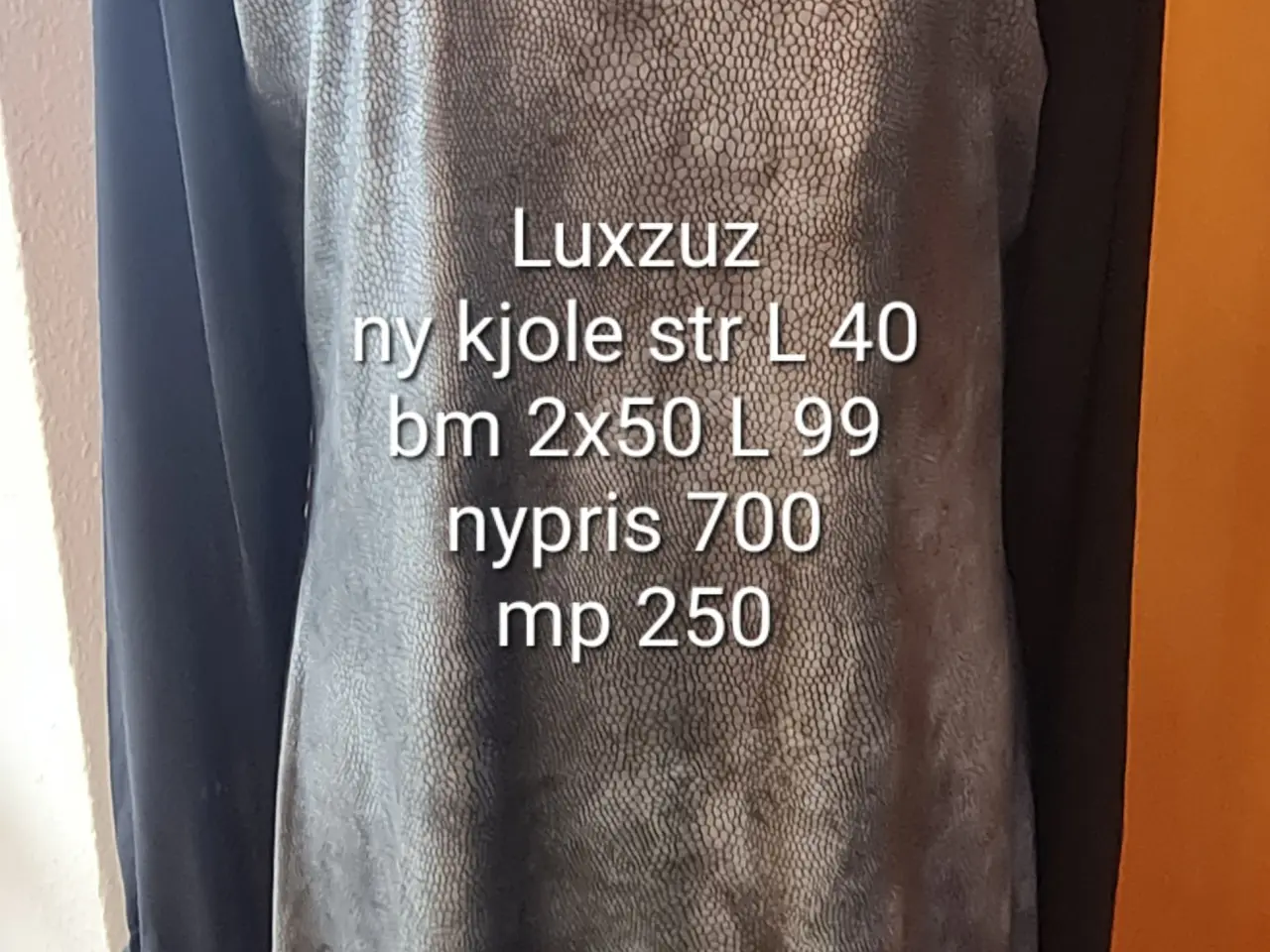 Billede 1 - One Two & Luxzuz kjole str L 40