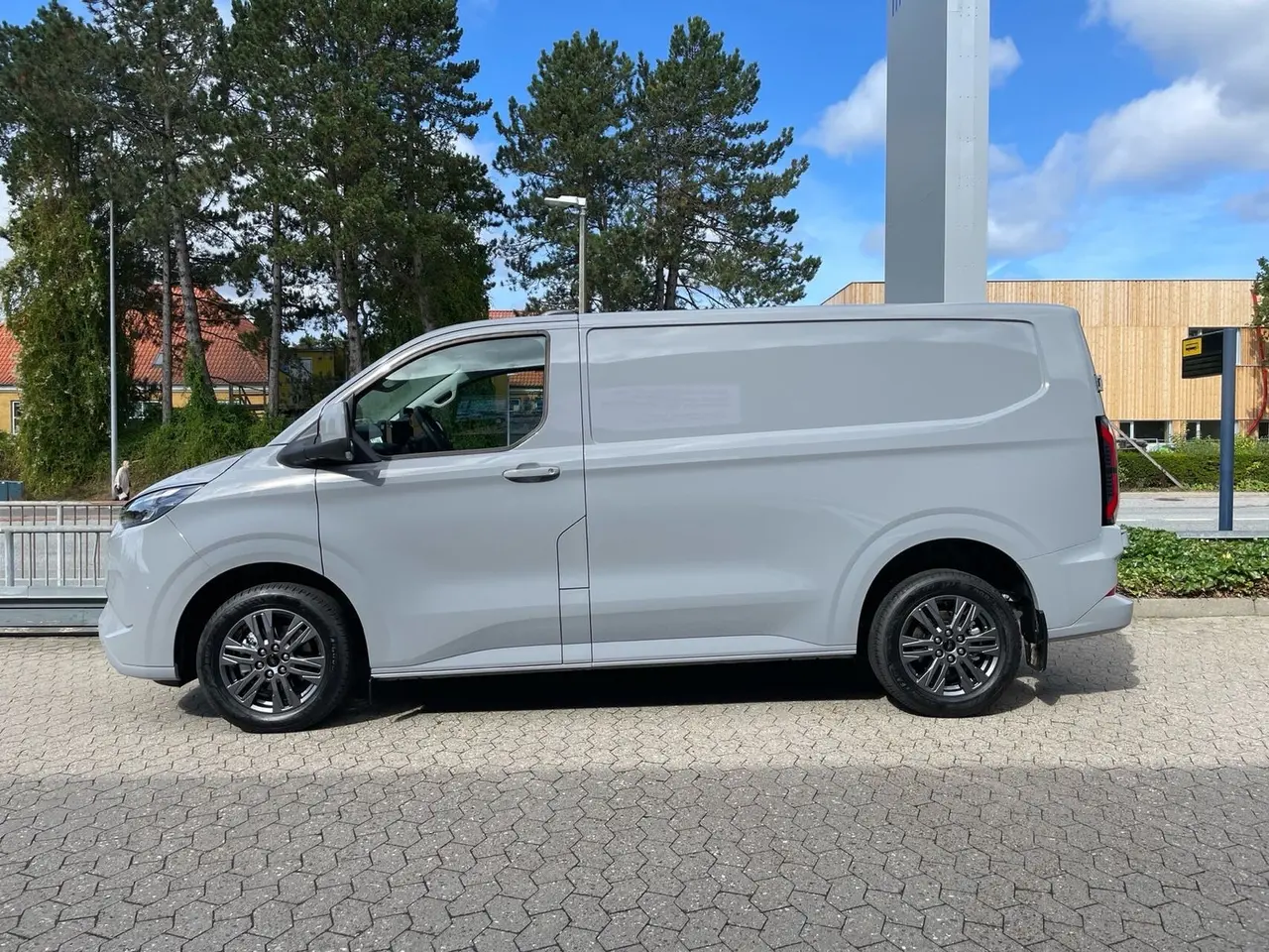 Billede 2 - Ford E-Transit Custom 320 L1 71 Limited