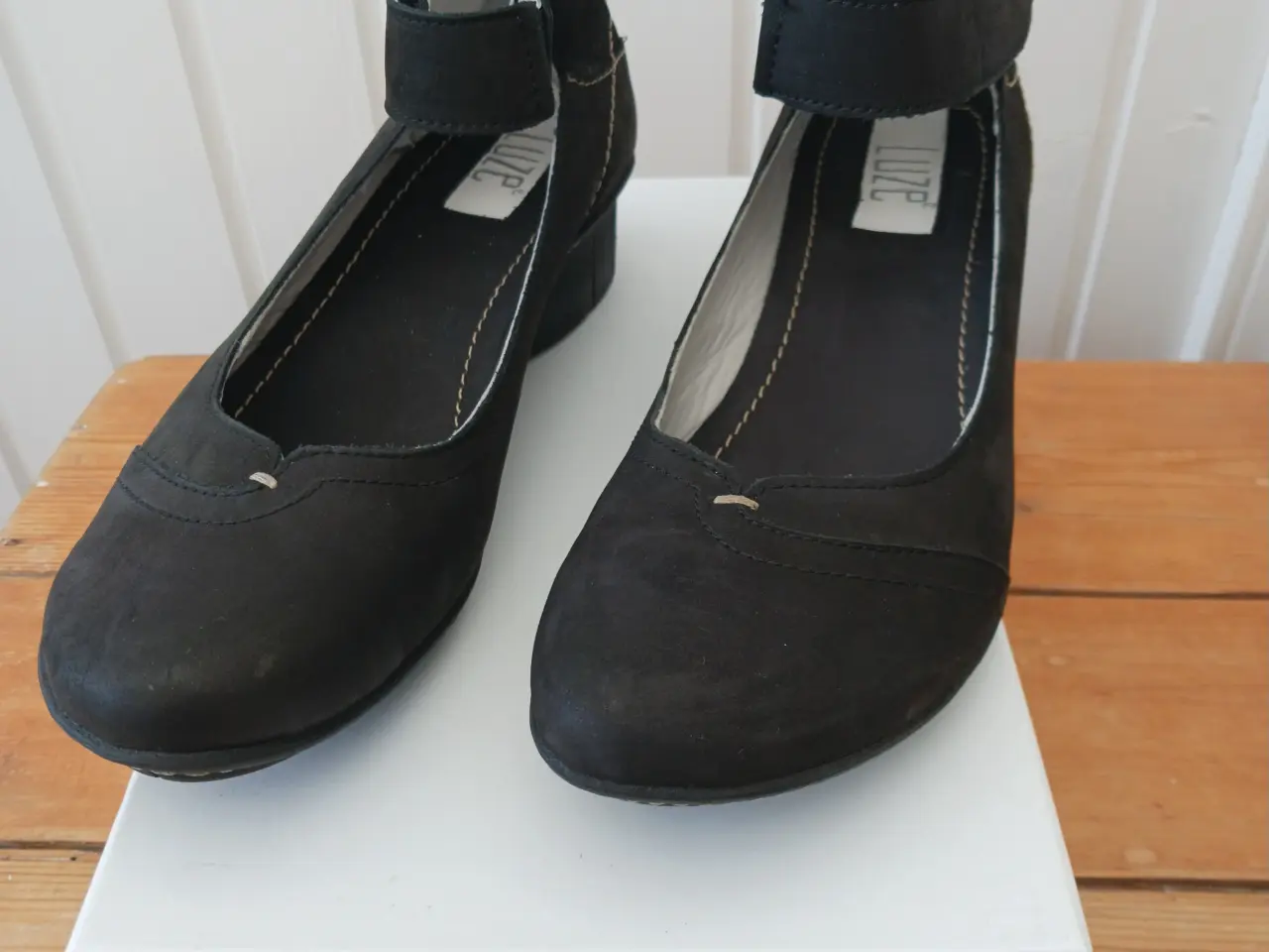 Billede 1 - Sort nubuck damesko