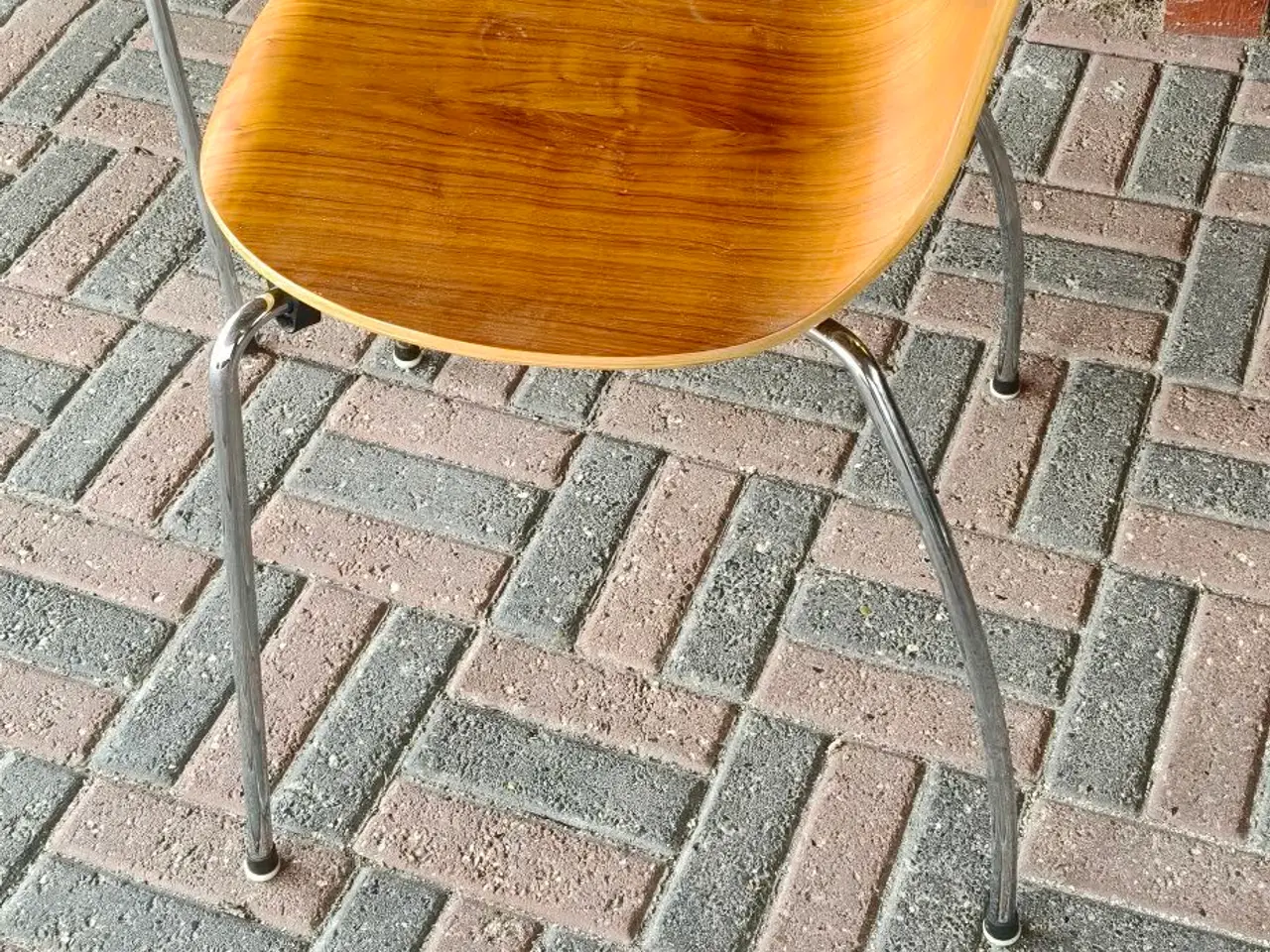 Billede 3 - 4 super fede teaktræstole kender ikke designer