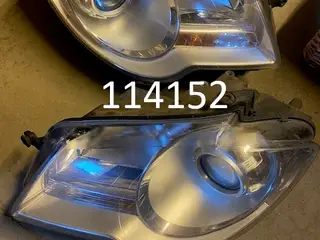 1 Sæt fine brugte forlygter VW Touran
