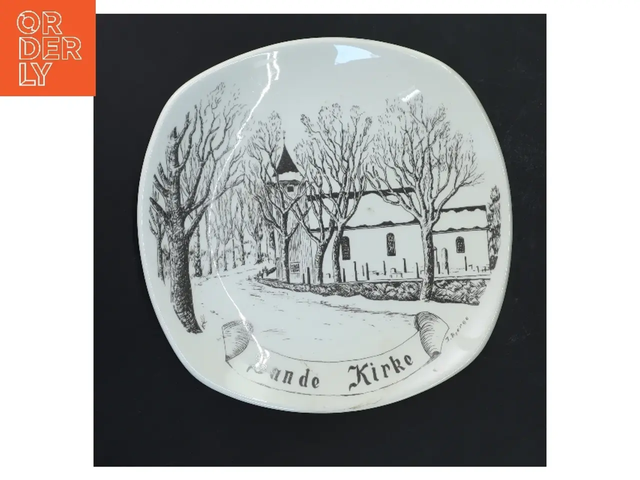 Billede 1 - Mindeplade med motiv af Sande Kirke (str. 21x21 cm)