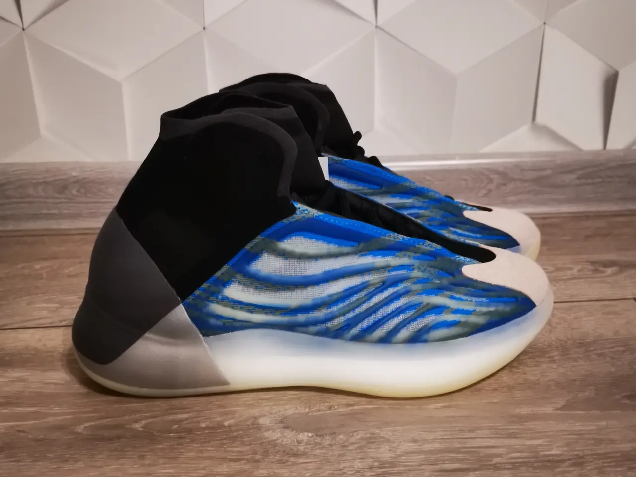 Billede 2 - Adidas YZY QNTM 