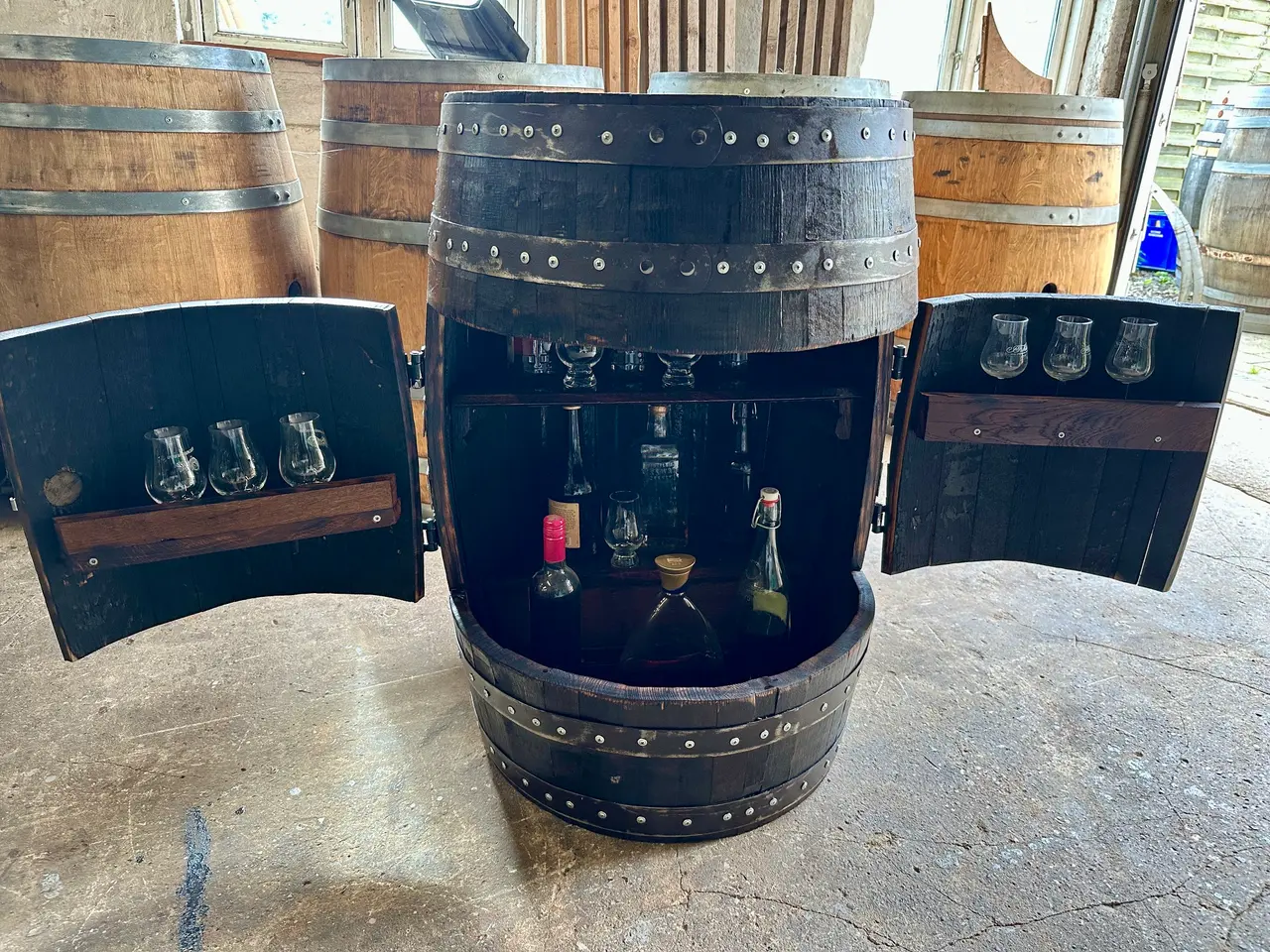 Billede 6 - Exklusivt Barskab – Original Skotsk Whiskytønde