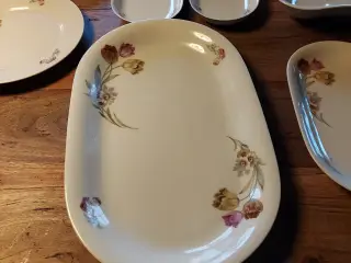 Porcelains fade og skåle, tror stellet hedder Vita