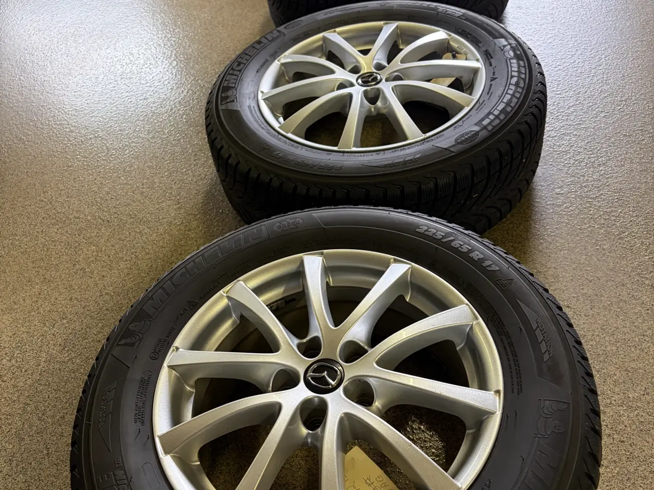 Billede 2 - Originale Mazda alufælge med Michelin vinterdæk