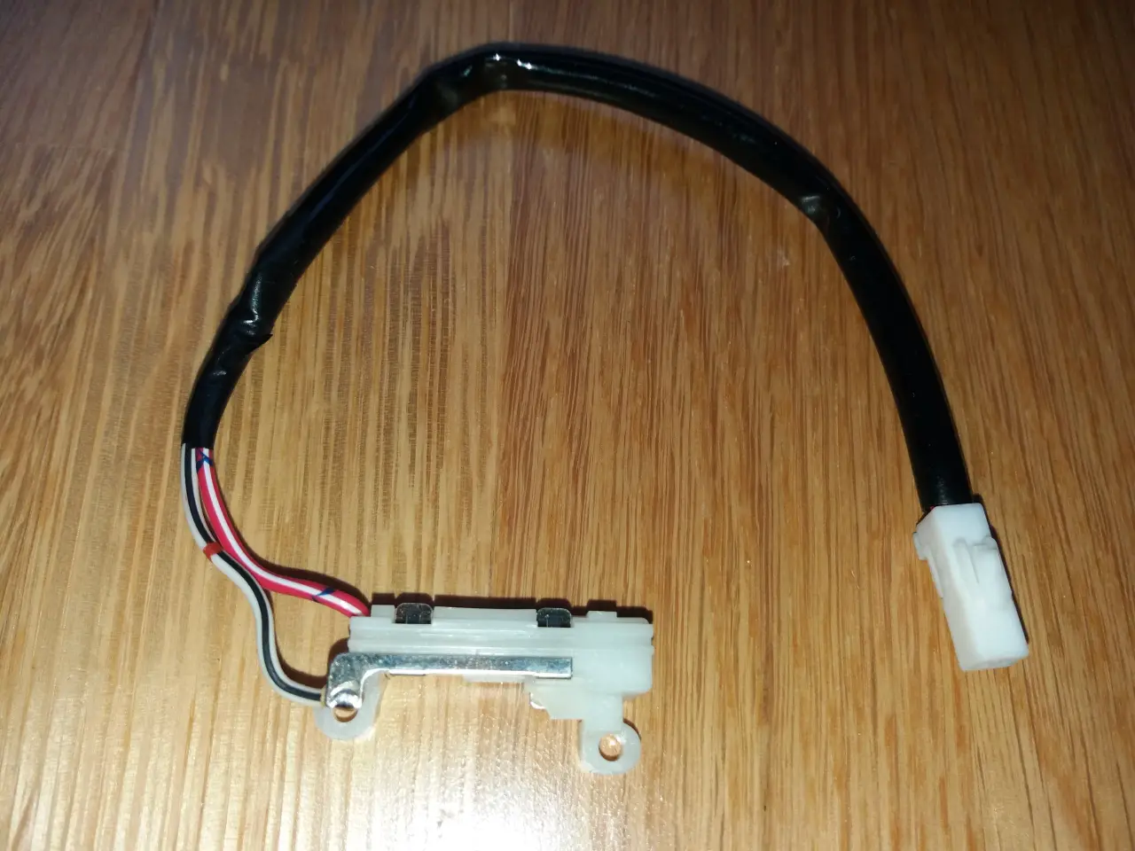 Billede 2 - Kontakt for bagklap Toyota Corolla