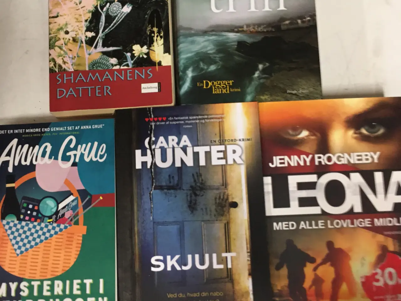 Billede 1 - krimi bøger 5 st. ialt. 30 kr.