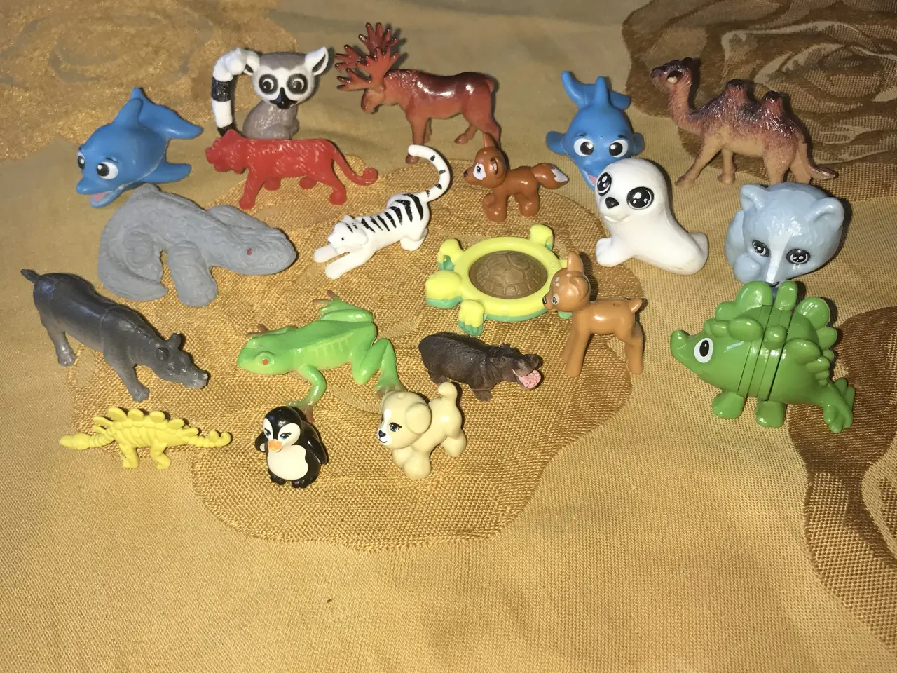 Billede 4 - Dyr, figurer, biler, møbler
