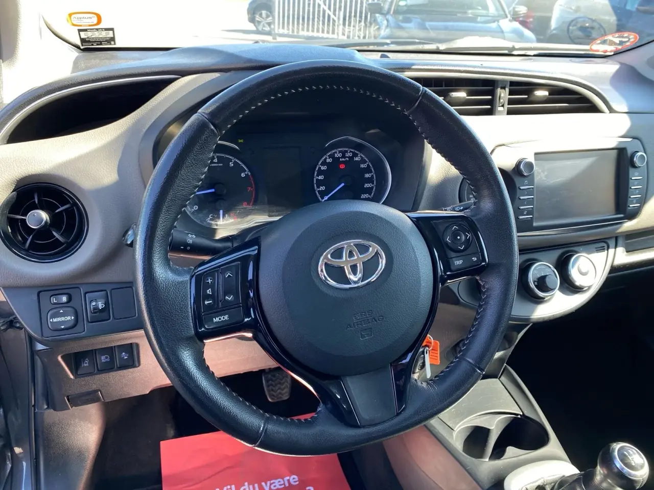 Billede 8 - Toyota Yaris 1,0 VVT-I T2 69HK 5d