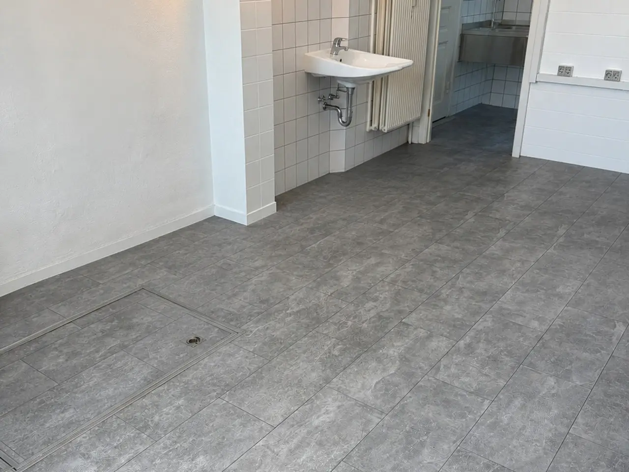 Billede 3 - En flot butik med toilet. tæt på Amagerbrogade