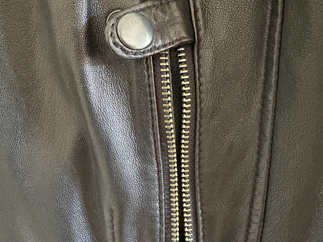 Billede 5 - Biker Jakke I Sort skind Som ny 