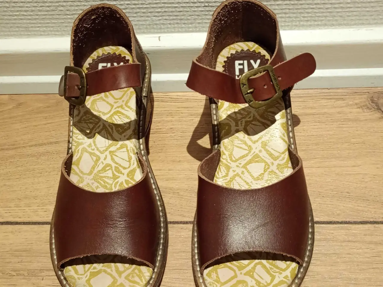 Billede 1 - Damesandaler, FLY LONDON, skind, brun, str. 37.