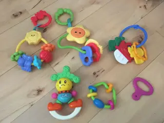 Forskelligt baby legetøj sælges