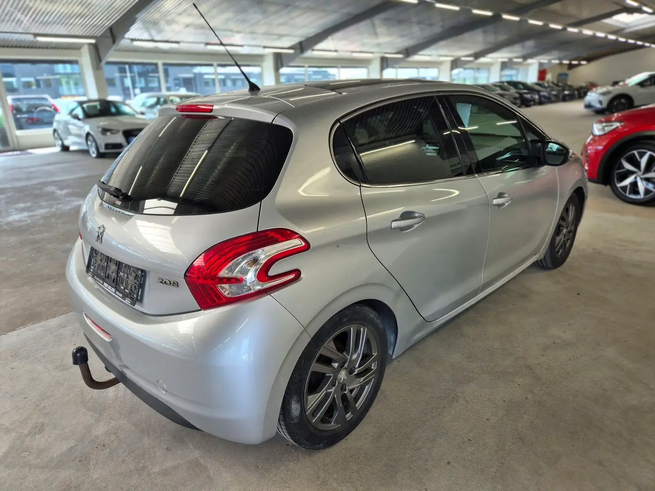 Billede 4 - Peugeot 208 1,2 VTi Allure Sky 82HK 5d