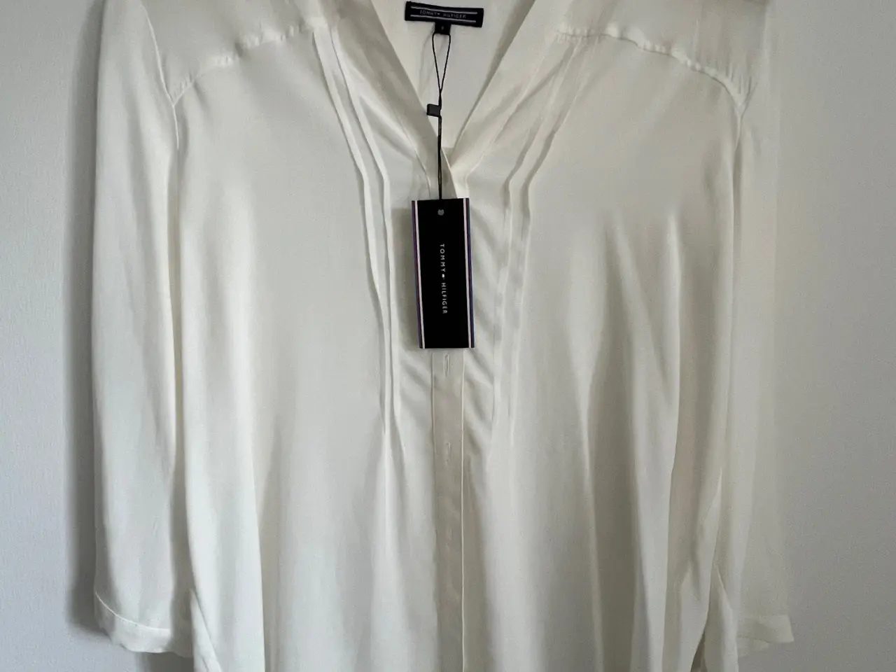Billede 3 - Bluse med 3/4 ærme