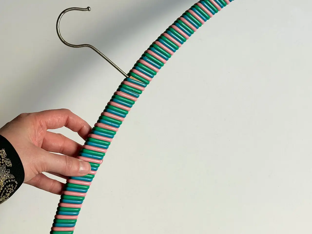 Billede 1 - Retro bøjle m plastbevikling, pastel