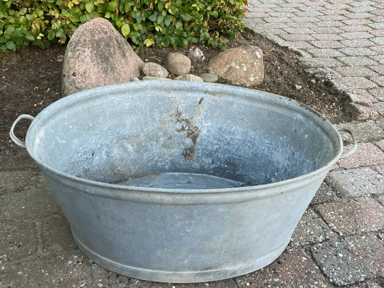 Billede 2 - Zinkbalje til blomster el grønt
