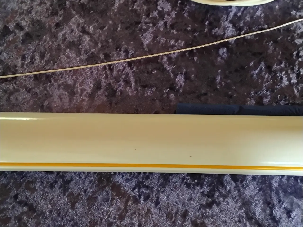 Billede 7 - Retro loftslampe hvid m/org gule bånd på siden