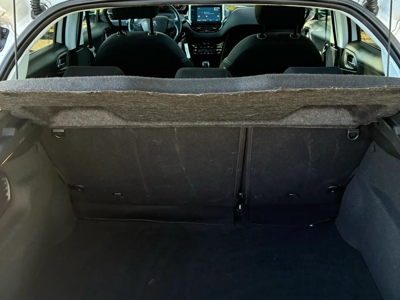 Billede 6 - Super flot og velholdt Peugeot 208