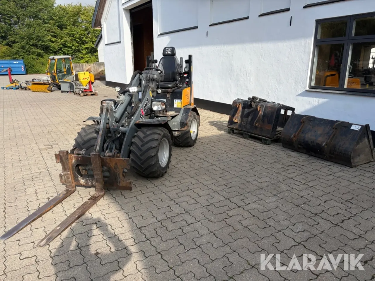 Billede 2 - Minilæsser Giant D337T X-TRA HD med tilbehør