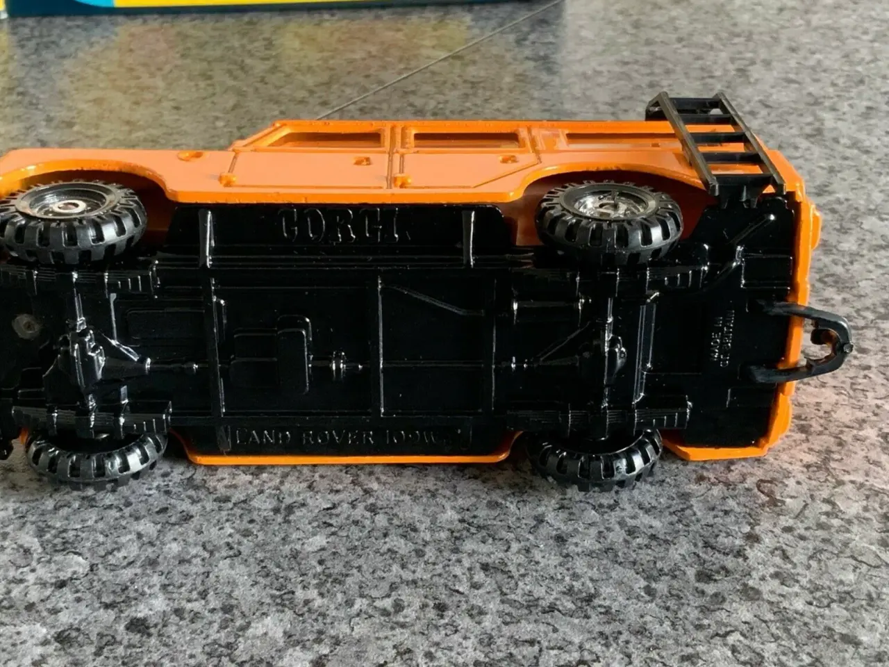 Billede 6 - Corgi Toys No. 421 Land Rover 109 W.B. scale 1:36