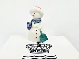 Royal Copenhagen Figur Snemand Mor Med Skovl nr. 769. sortering 1