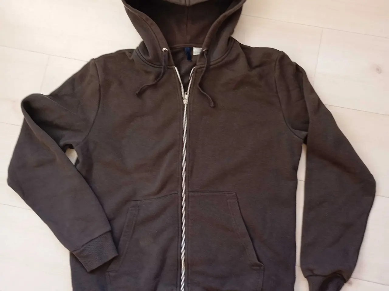 Billede 1 - Hoodie / hættetrøje med lynlås. Grå