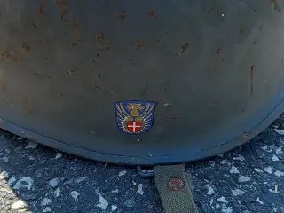 Militær hjelm.