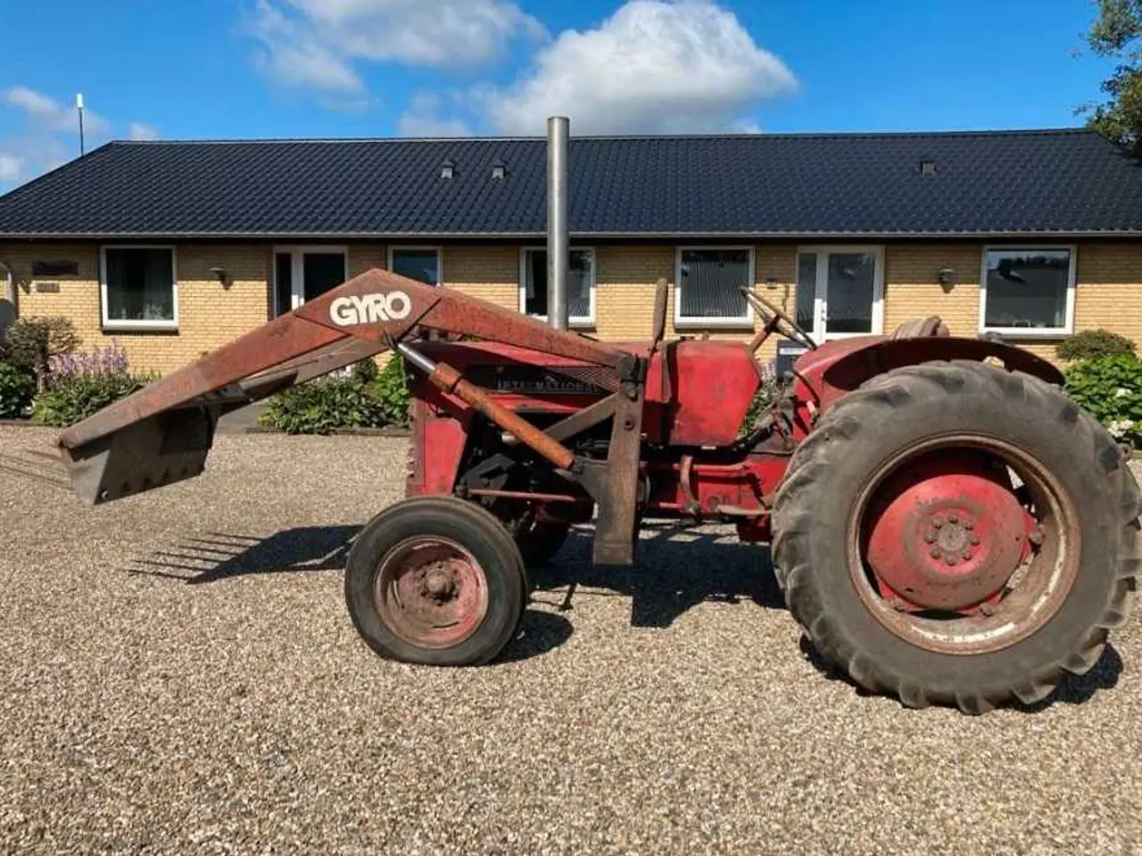 Billede 4 - Traktor IH 275 årgang 1965