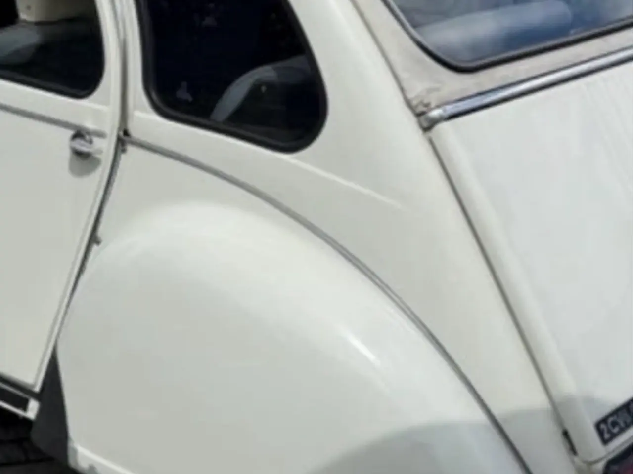 Billede 1 - Søger 2CV bagskærm