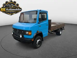 Mercedes 817  