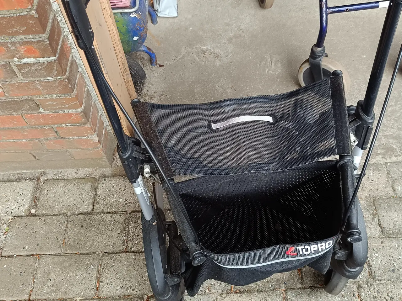 Billede 1 - Rollator med kurv