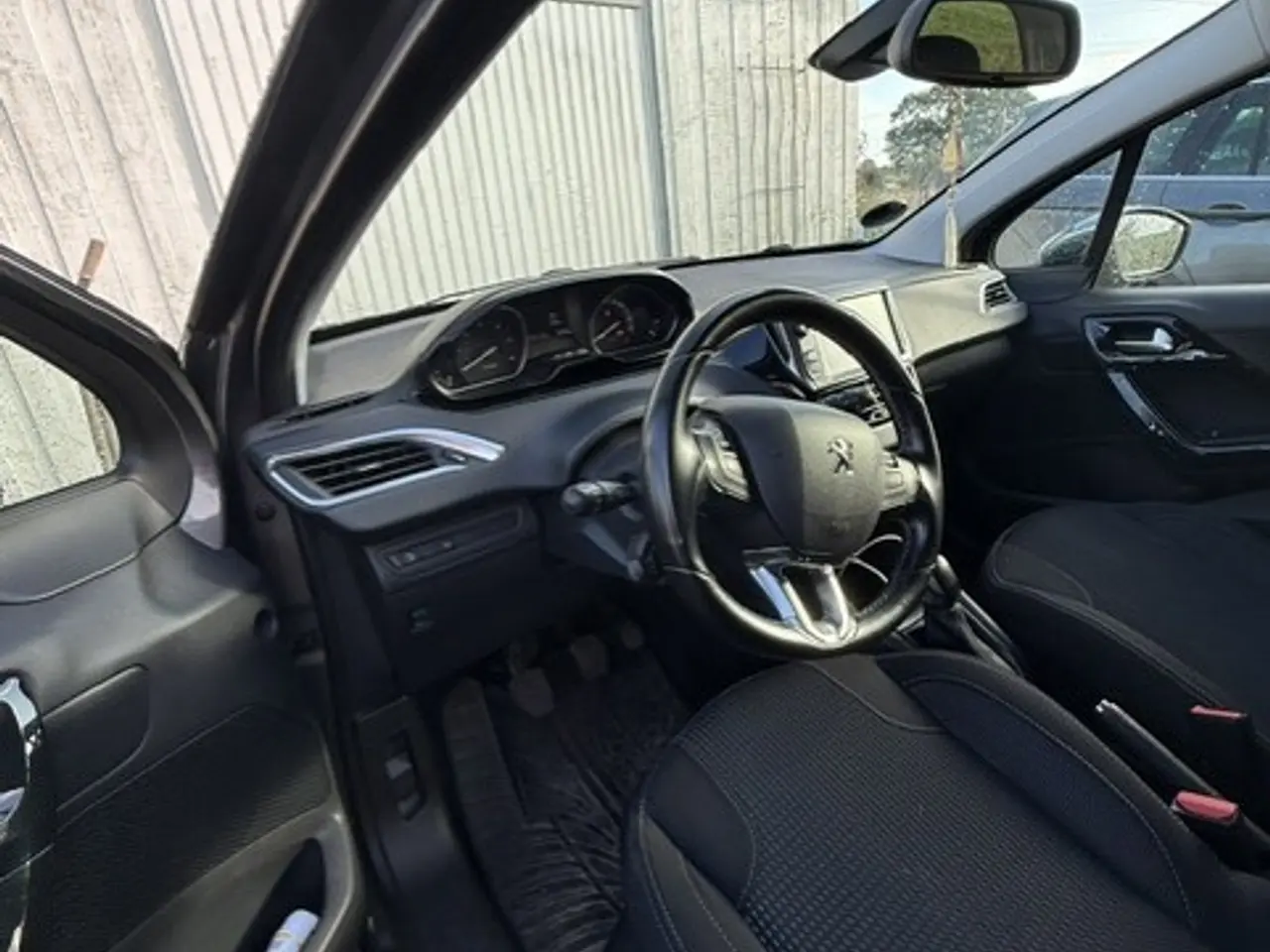 Billede 5 - Meget velholdt Peugeot 208