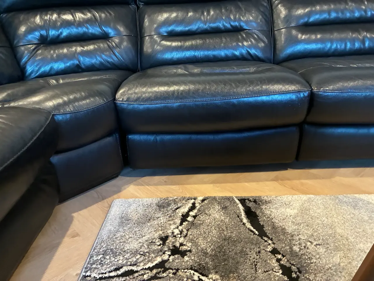 Billede 9 - Stor hjørnesofa i ægte læder – el-recliner i begge