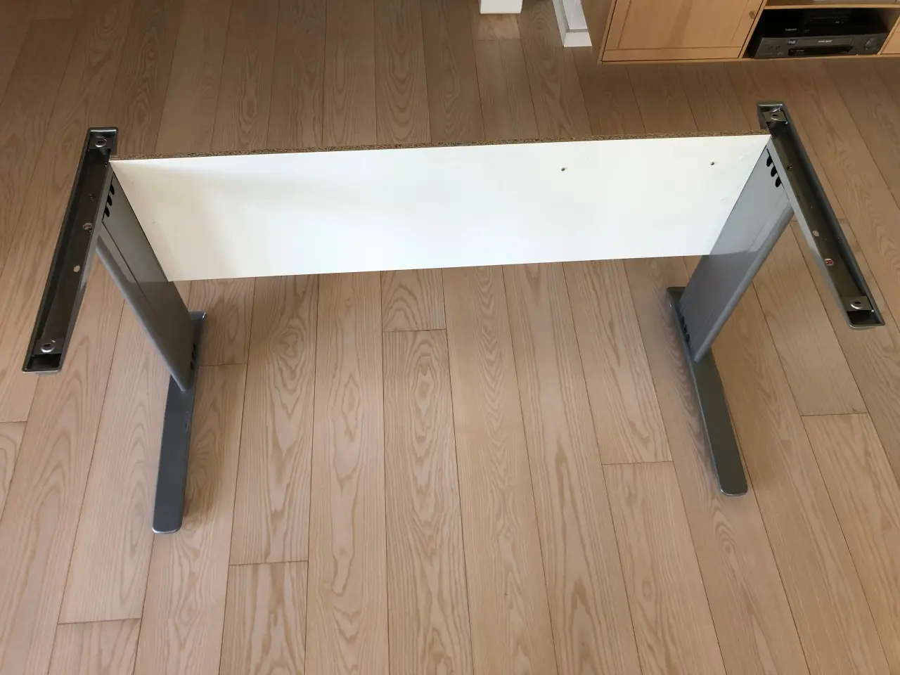 Billede 1 - Skrivebord understel til 150x60-80 cm plade