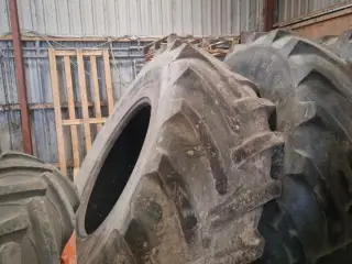 650/85R38