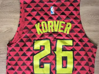 ATLANTA HAWKS "KYLE KORVER NR 26" STR. S, SOM NY