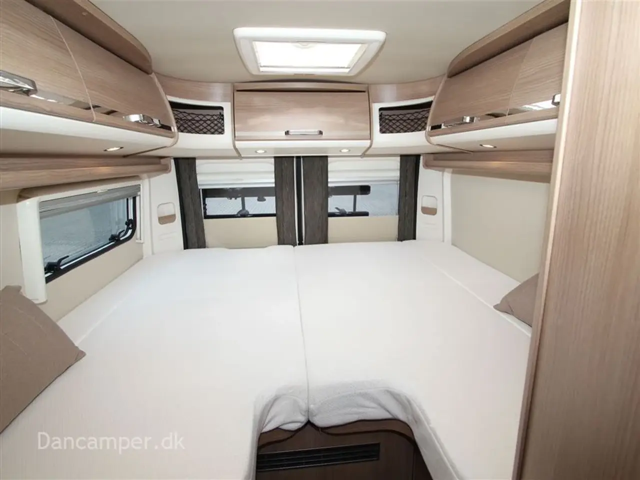 Billede 16 - 2019 - Carthago van 640 LE Chaming   Carthago Charming, Luksusvan godt udstyret - Enkeltsengsmodel. 150Hk Automatgear - Solcelle - inverter mm.